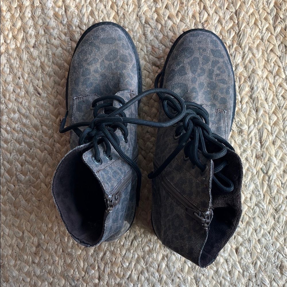 Blowfish Malibu Animal Print Zip Combat Boots - Picture 4 of 9